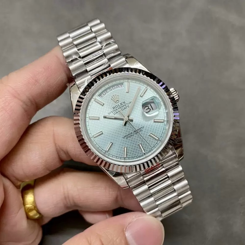 롤렉스 데이데이트 아이스블루 다이얼 m228236 Rolex Daydate